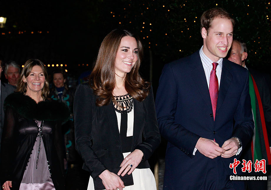 Première apparition publique du prince William et de Kate Middleton depuis leurs fiançailles