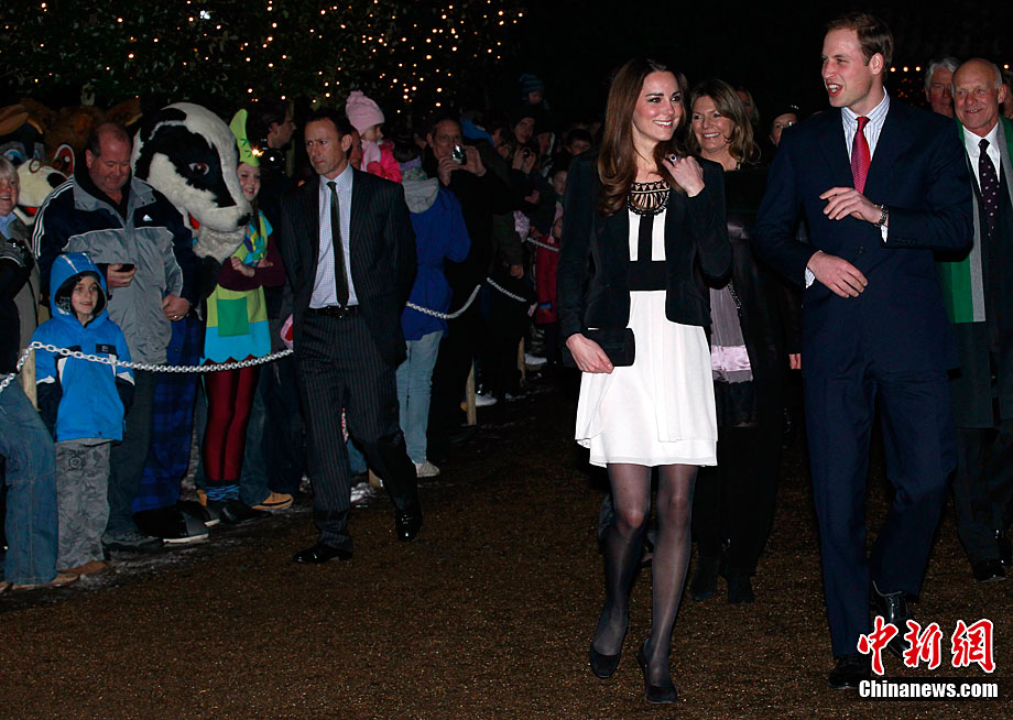 Première apparition publique du prince William et de Kate Middleton depuis leurs fiançailles