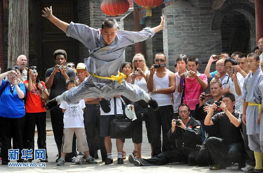 70 amateurs américains de kung-fu se rendent en Chine