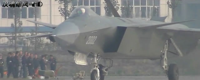 J-20 : radar AESA installé sur le chasseur furtif chinois