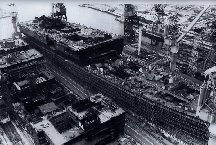 Confidentiel : des photos d&apos;archives du porte-avions nucléaire URSS