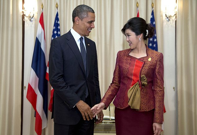 Michelle Obama en colère : le flirt de son mari avec Yingluck est une humiliation
