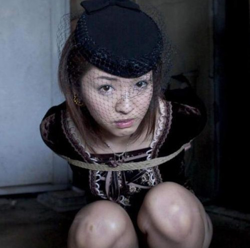 Plaisirs sexuels : pourquoi les femmes japonaises aiment-elles être ligotées et bâillonnées ?