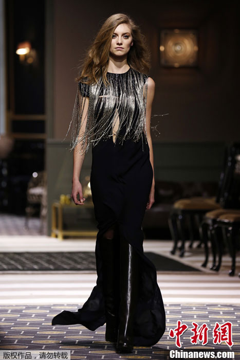 Fashion Week de Paris : un look de front row