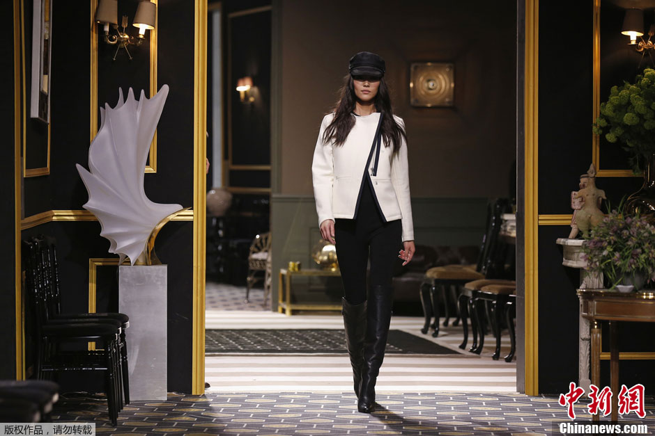 Fashion Week de Paris : un look de front row